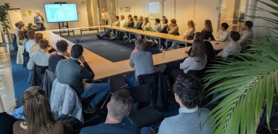 nieuws.nieuwsFoto.one()